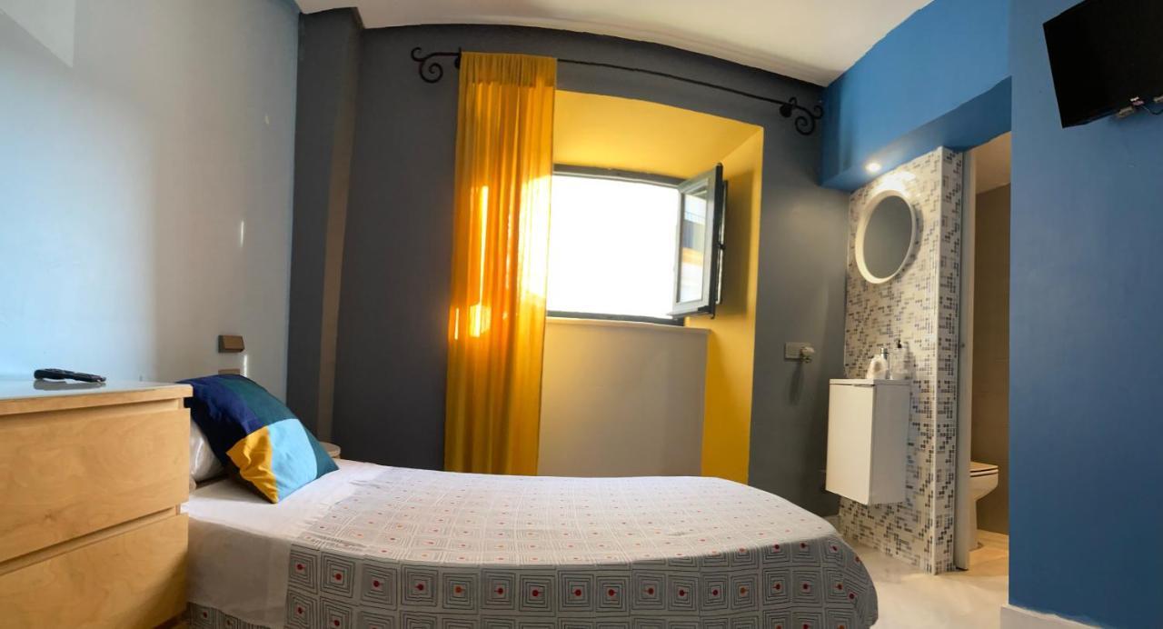 Baobab Hostal El Puerto de Santa Maria Ngoại thất bức ảnh